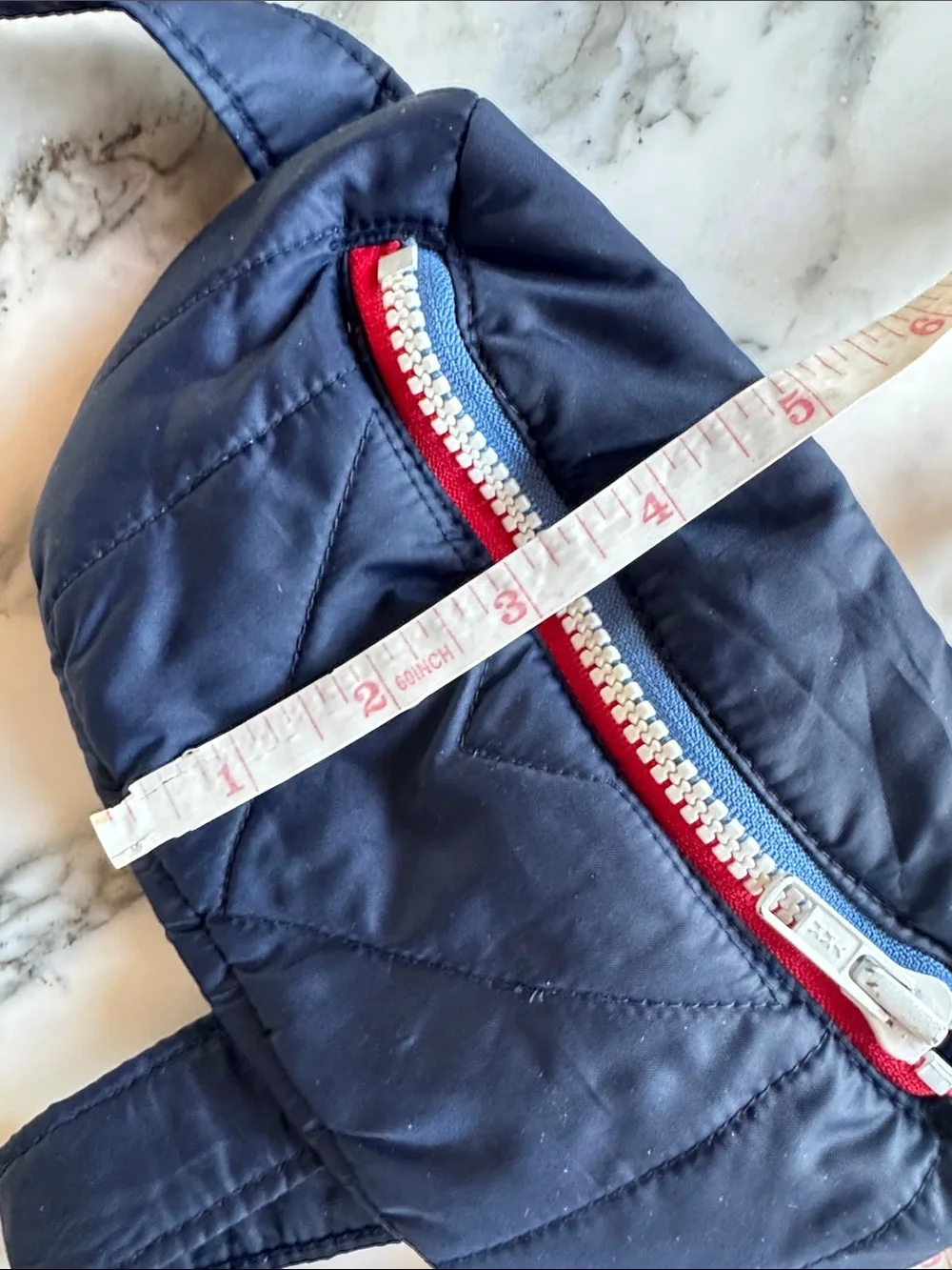VTG Obermeyer Navy Quilted Kids Crossbody Bag with Red & White Trim 32”